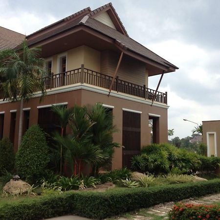 Huaymuang Apartment أوبونراتْشاتاني المظهر الخارجي الصورة